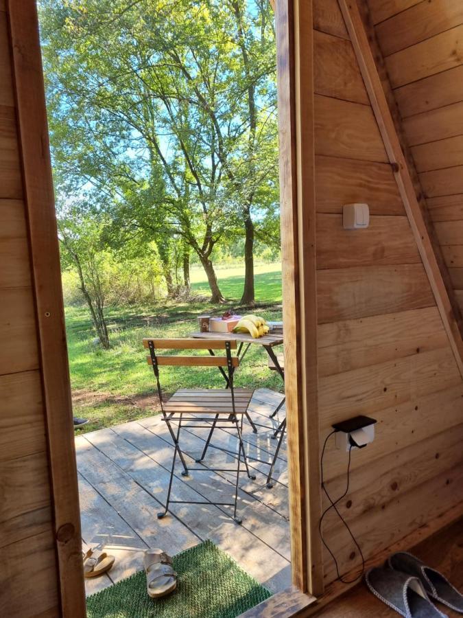 Wolf & Sheep Nature & Adventure Podgoriţa Exterior foto