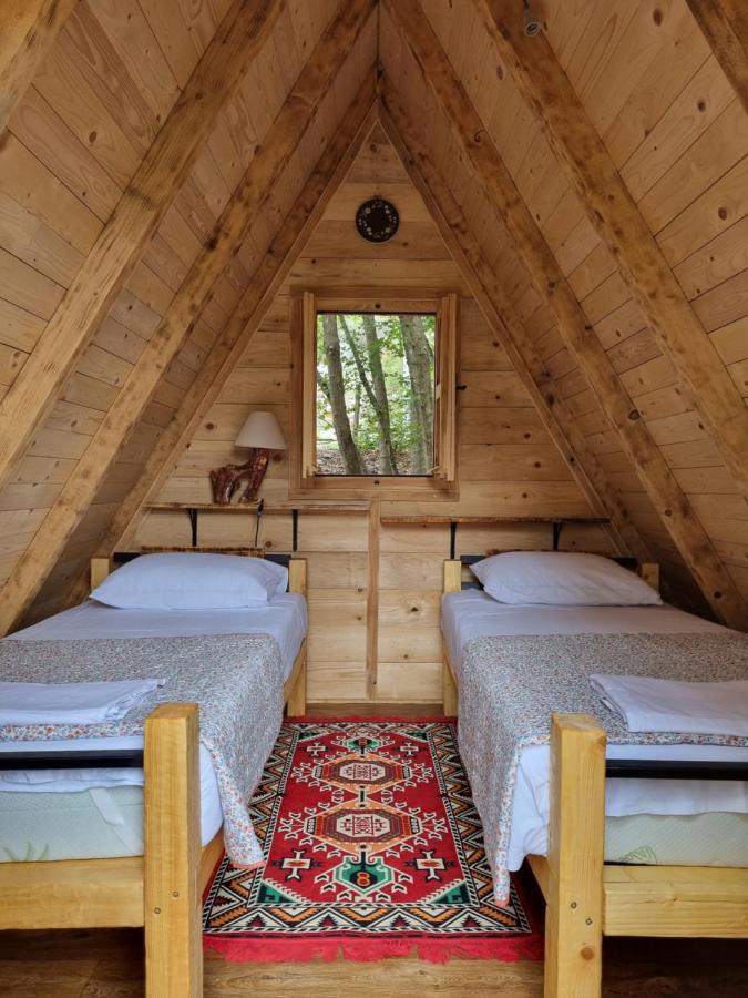 Wolf & Sheep Nature & Adventure Podgoriţa Exterior foto